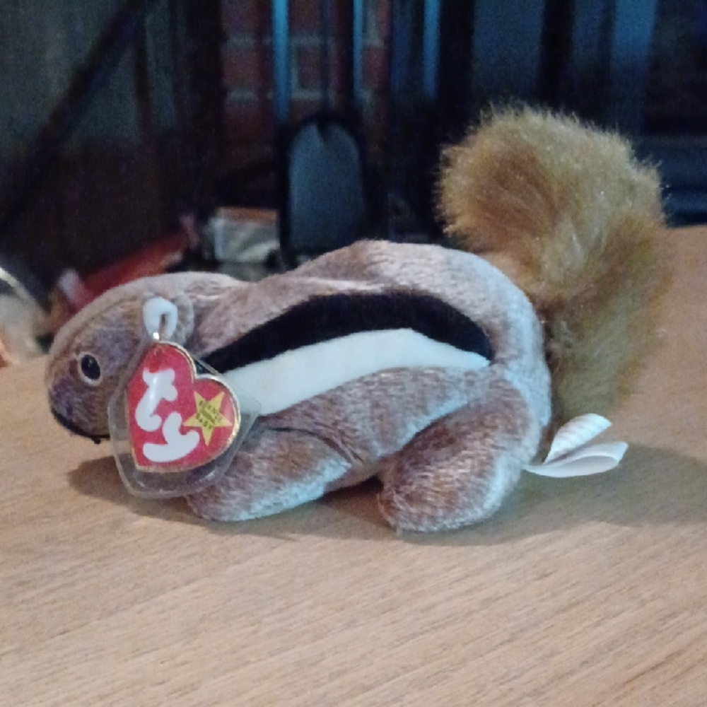 Ty 1999 Beanie Babies - Chipper The Chipmunk